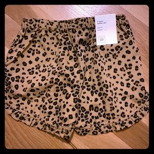 Gap girls cheetah shorts Size 3 Years